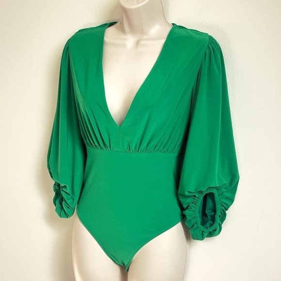 NEW Express Deep V Neck 3/4 Balloon Sleeve Bodysuit Extra Small Solid Green - Picture 3 of 7